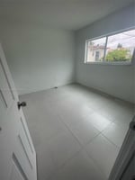 5835699