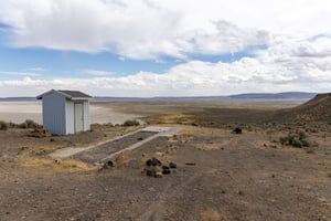 27518476