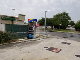 7579427