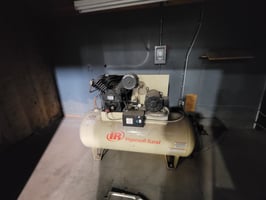 7642404