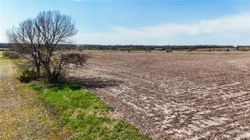 31571567