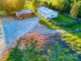 22076370