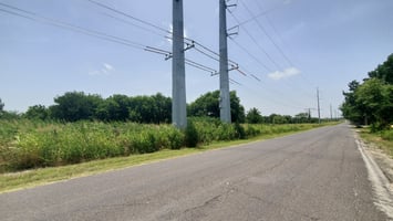 7932746