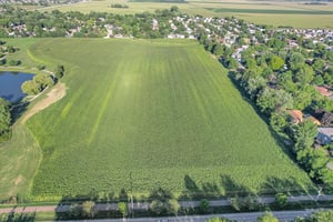 7950910