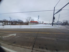 9335224