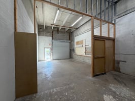 3880697