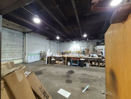 3852727