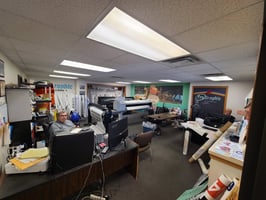 3852729