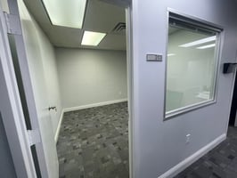 2990893
