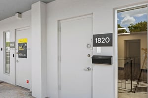 11472698