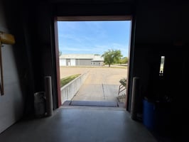 3025853