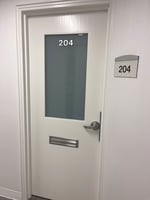 3165698