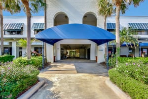 427367
