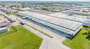 13670569
