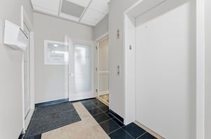3852444