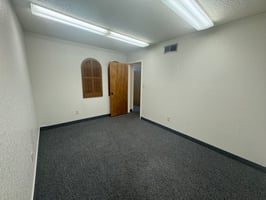 3238172