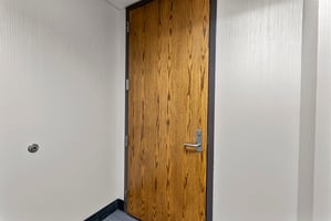 3246809