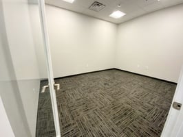 3884925