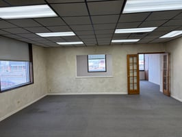 3303683