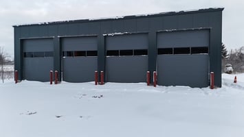 3304555