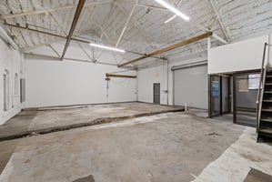 3379122