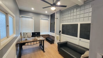 12600895