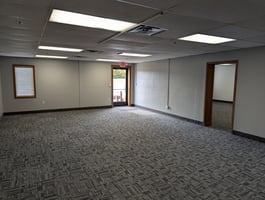 3885085