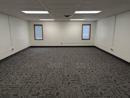 3885093