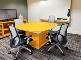 3660984