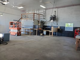13615684