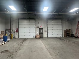 13568695