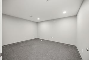 13614037