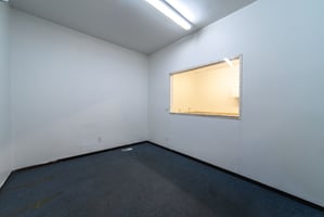 13618301