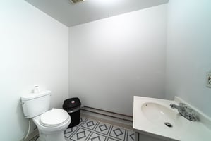 13618305