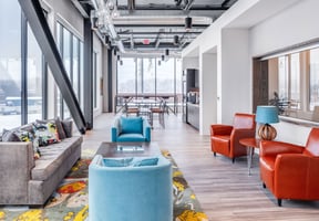 13653476