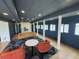 13702372