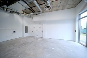 13710249