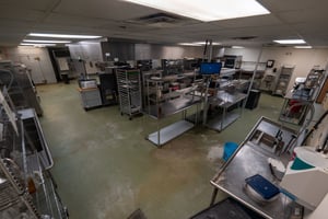 13737375