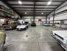 13747819