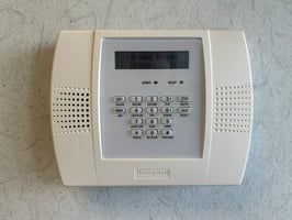 13750492