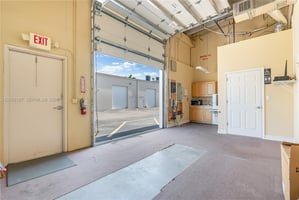 13780532
