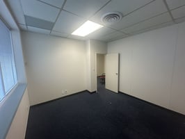 3886806