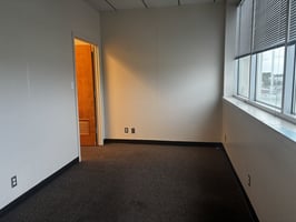 3886850