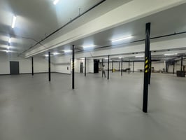 3883093