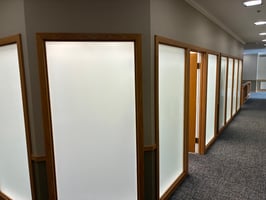 3884573