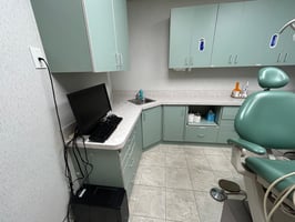 3885410