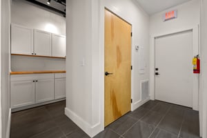 3886271