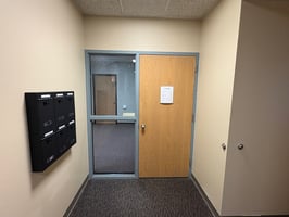 3889498