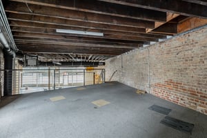 3894537