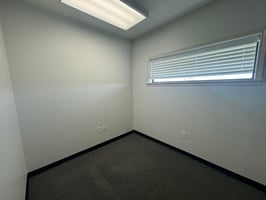 1574907